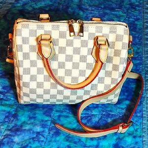 Gray & White Checkered Fashion Tote W Adjustable Crossbody Strap, NWOT